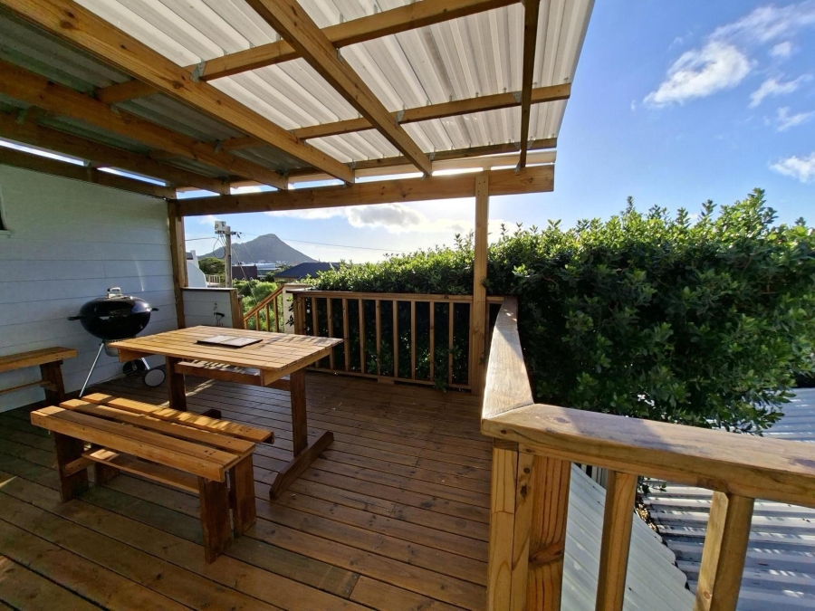 4 Bedroom Property for Sale in Pringle Bay Western Cape